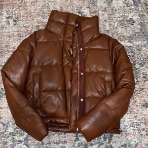 Abercrombie women vegan leather puffer
